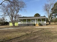 Building Photo - 3 BR Home with Large Yard & 2-Car Garage in Hampstead