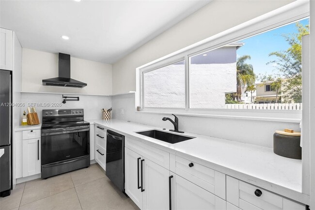 Building Photo - 9547 SW 146th Pl