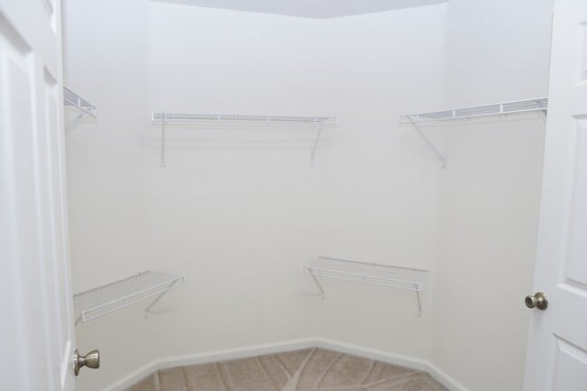 Building Photo - 3007 Langdon Ln N