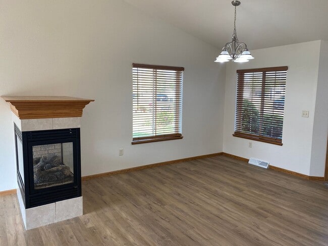 Building Photo - 7311 Ryan Amy Dr