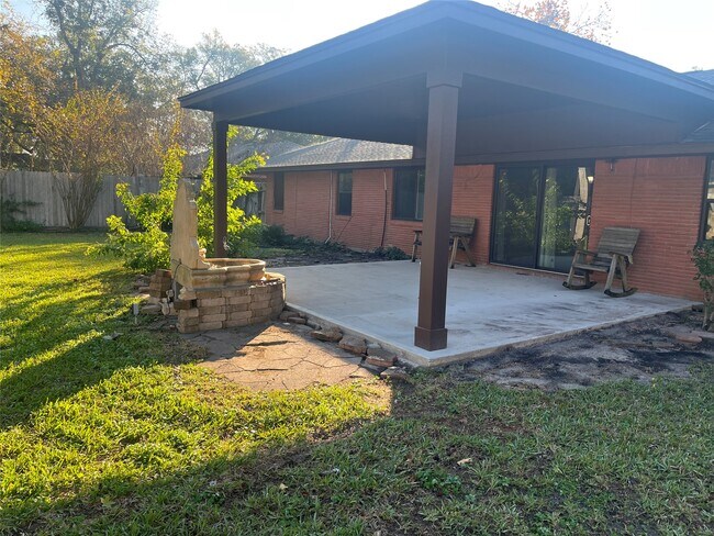 Building Photo - 8910 Greiner Dr