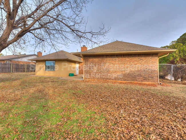 Building Photo - 101 E Platt Dr