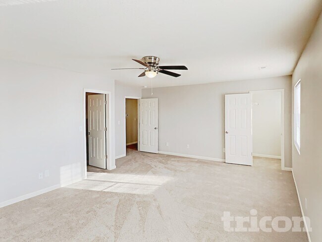 Building Photo - 2675 Chatfield Dr