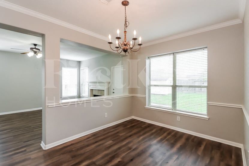 Building Photo - 3803 Oakwilde Cir