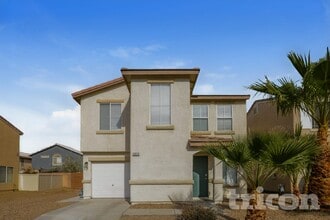 Building Photo - 6020 St Petersburg Dr