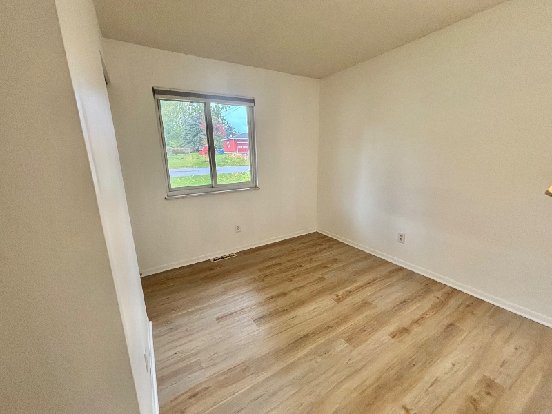 Building Photo - 1473 Greenbrier Dr