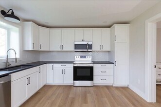 Building Photo - 1 Bedroom Home in Charlotte VT Available 9/1!