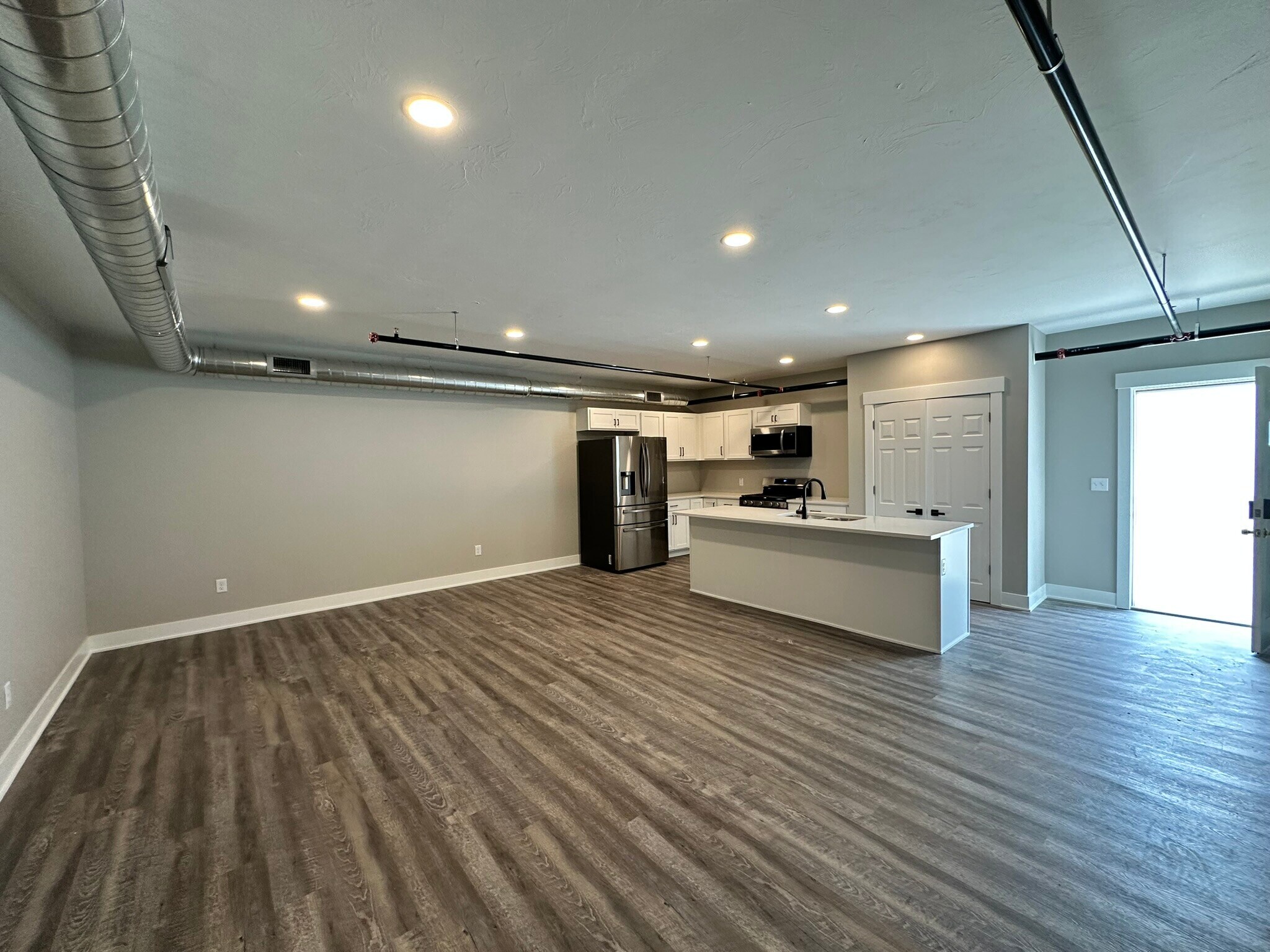 Building Photo - 780 Columbia Ave