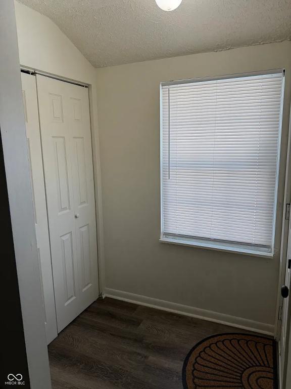 Building Photo - 9861 Royce Dr