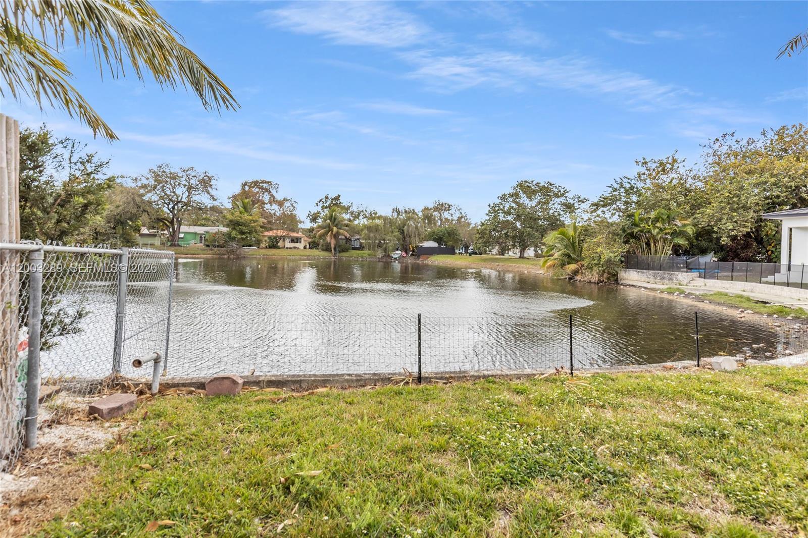 Building Photo - 392 Payne Dr