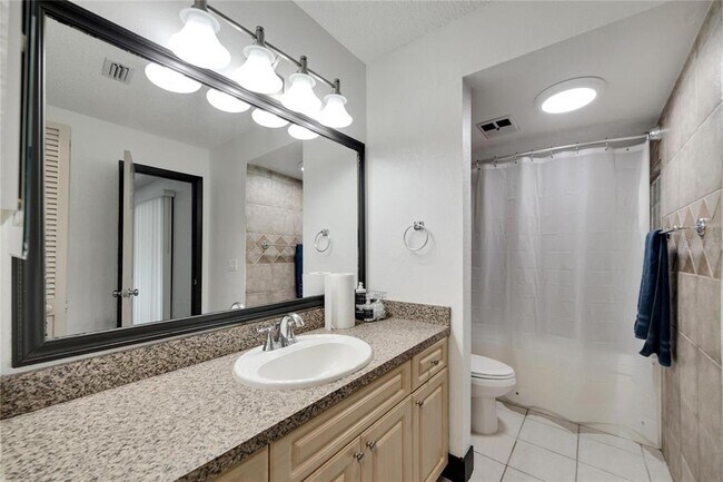 Building Photo - 6301 Newtown Cir