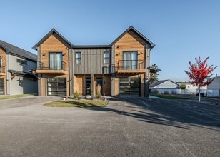 Building Photo - 205 Stoner Loop