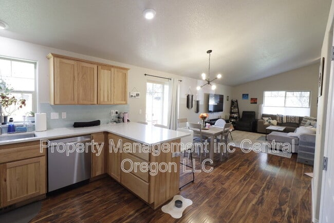 Building Photo - 63305 Vogt Rd