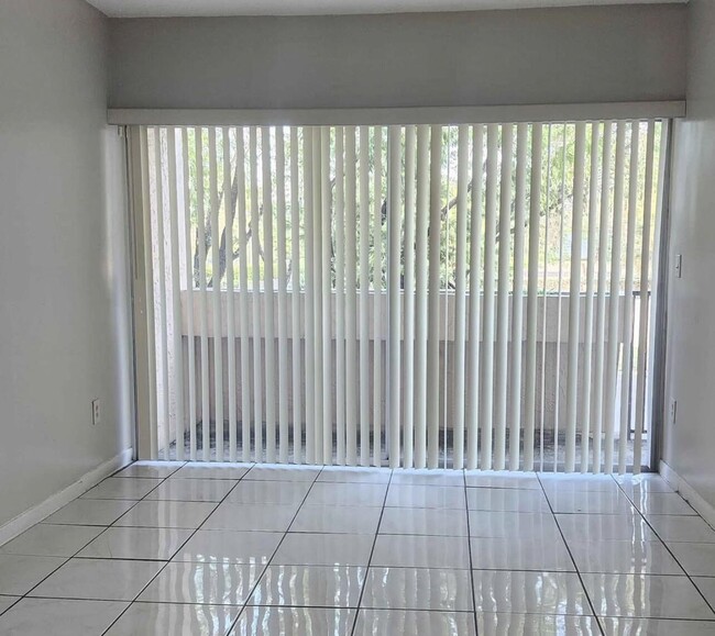 Building Photo - 488 NE 18th Ave