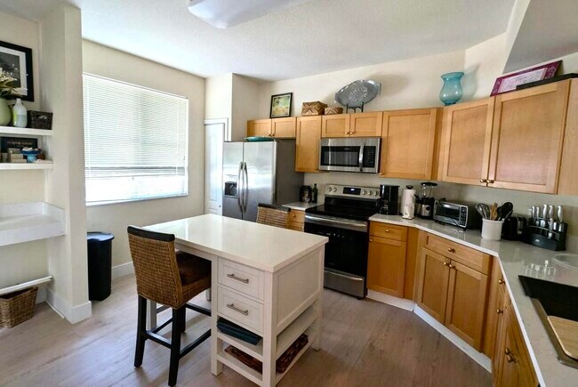 Building Photo - 11028 Legacy Dr