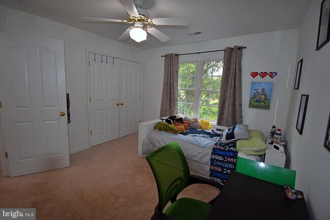 Building Photo - 34 Ashcroft Dr