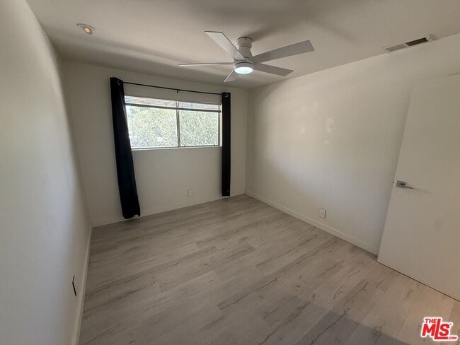 Building Photo - 2857 N Los Felices Rd