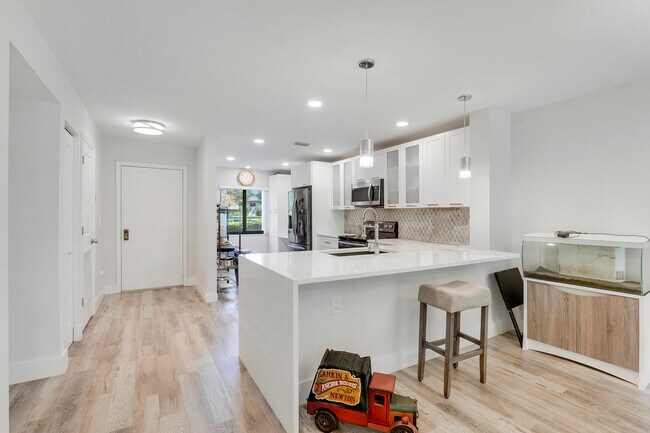 Building Photo - 20 Southport Ln