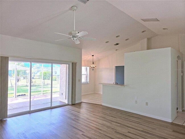 Building Photo - 395 Dorchester Dr