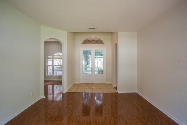 Building Photo - 3876 Shoreview Dr