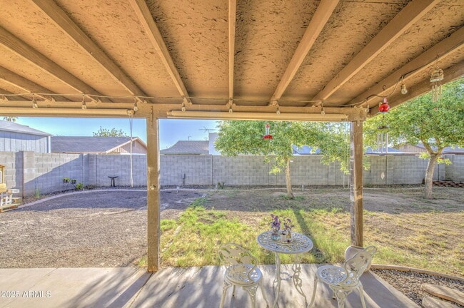 Building Photo - Move in Ready, Electricity Included!!