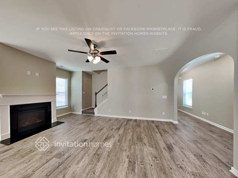 Building Photo - 2904 Warwick Ct