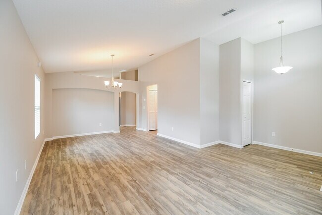 Building Photo - 2549 Fox Hill Ln