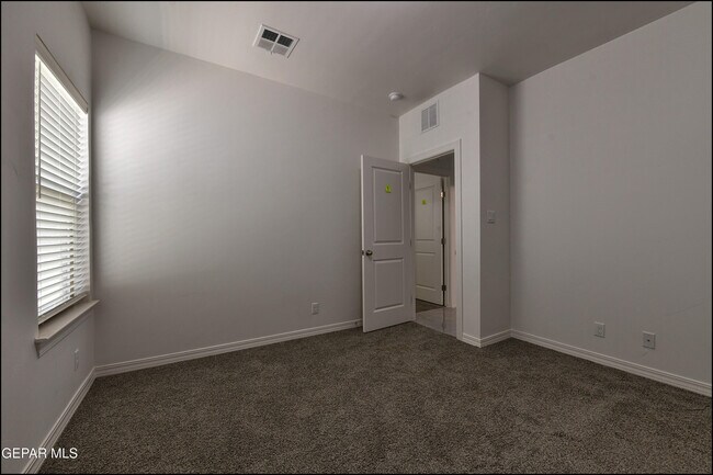 Building Photo - 12844 Giovanni Grajeda Ave