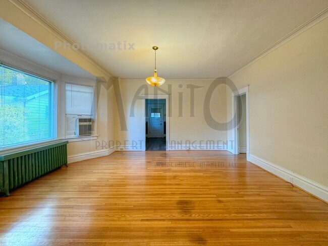 Building Photo - 602 E 23rd Ave