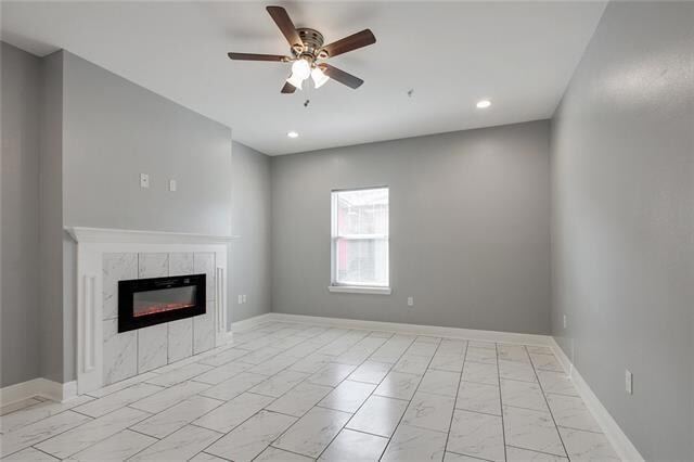 Building Photo - 55 Carriage Ln