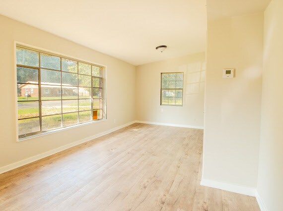 Building Photo - 1628 Collier Dr