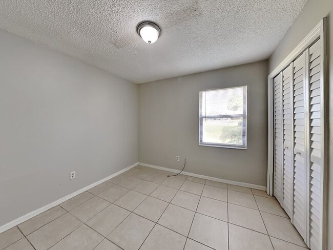 Building Photo - 102 Cascade St