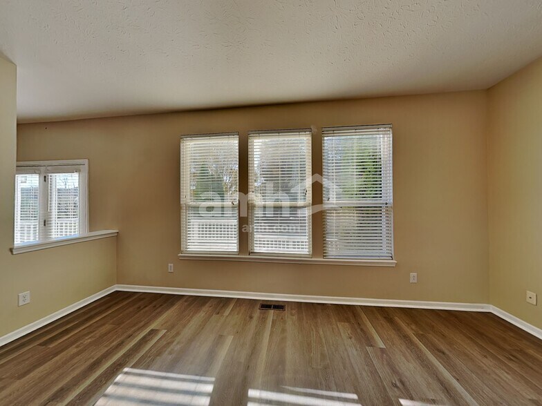 Building Photo - 11795 Langham Crescent Ct