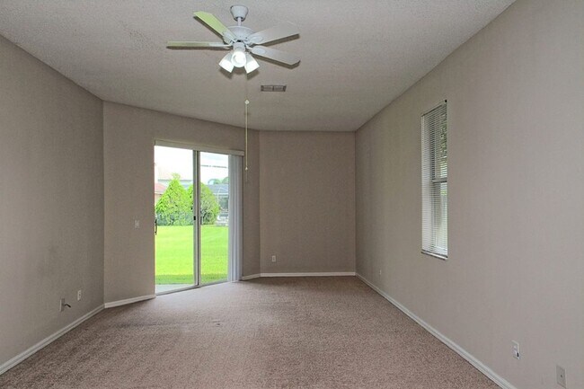 Building Photo - Waterford Lakes Reserve 4/3