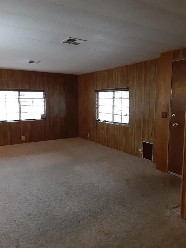 Building Photo - 4433 White River Dr