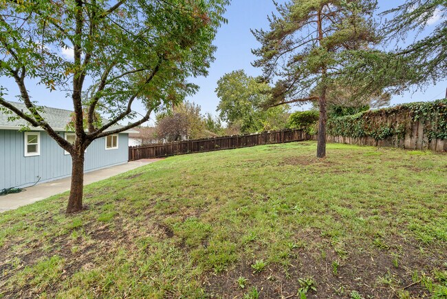 Building Photo - 34 Altamont Dr