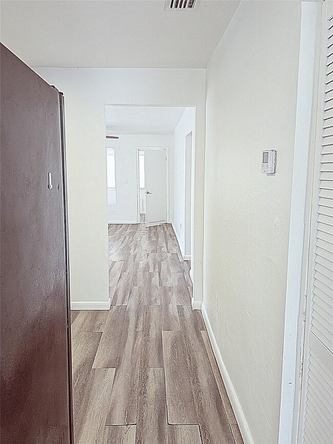 Building Photo - 1110 Palm Beach Lakes Blvd