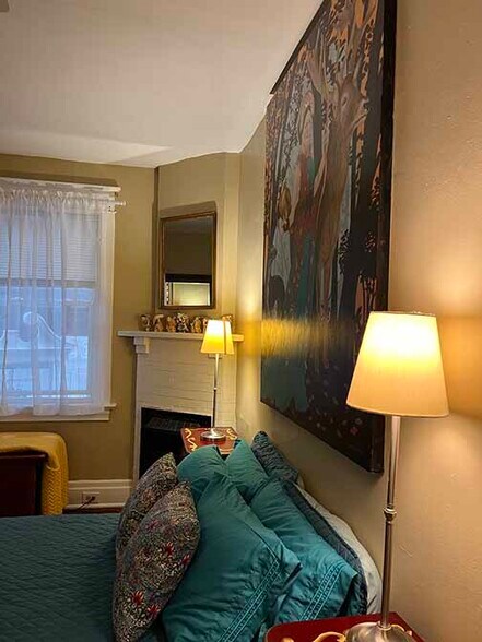 Bedroom - 1619 Buena Vista St
