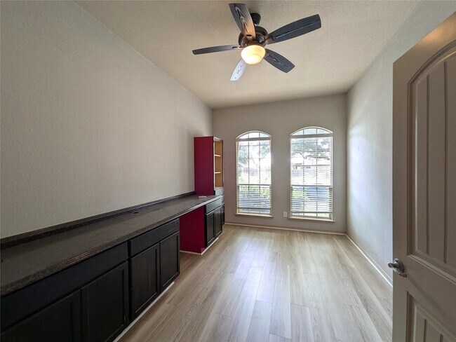 Building Photo - 14013 Zippo Way