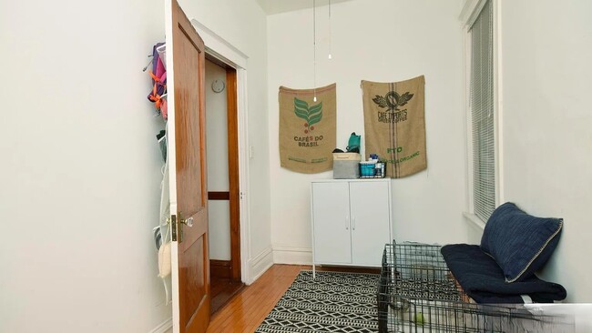 Building Photo - 2524 W Palmer St