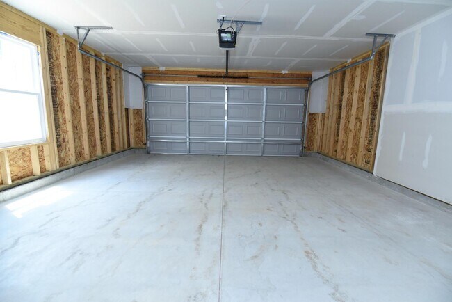 Building Photo - 1750 Meadowlark Ln