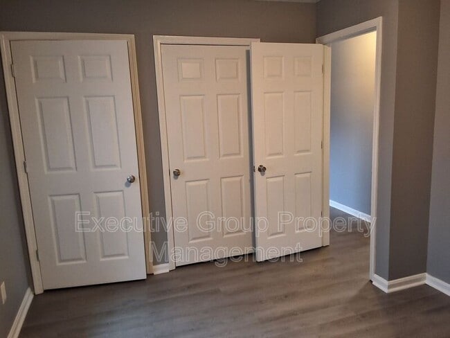 Building Photo - 355 Elmwood Dr