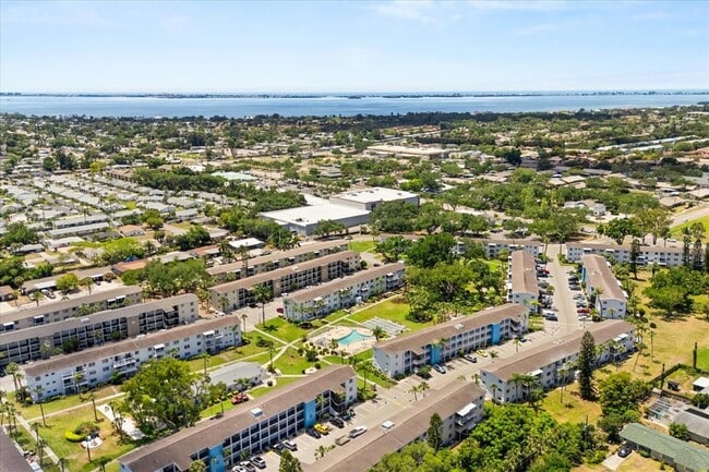 Building Photo - 2425 Flamingo Blvd