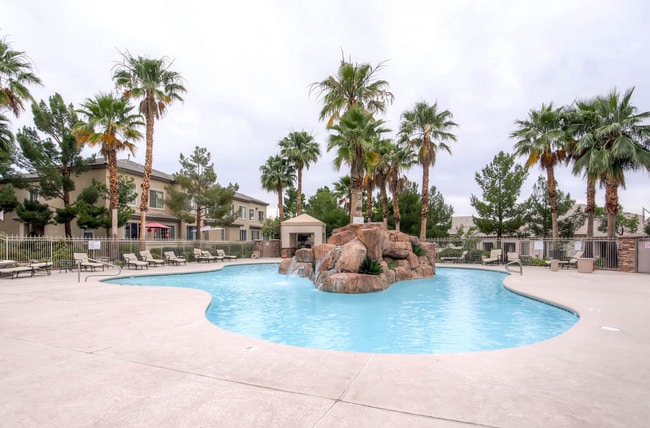 Primary Photo - First-Floor 3BR/2BA Gated Condo with Resor...