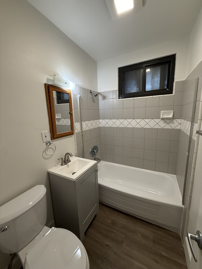 Building Photo - Ralston Triplex