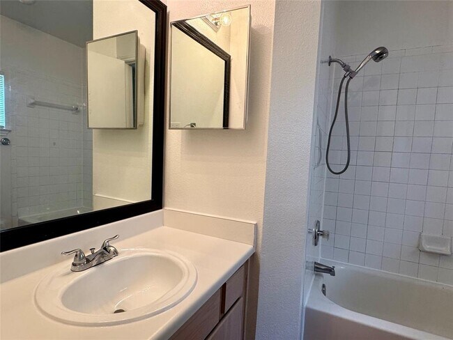 Building Photo - 9610 Nightjar Dr