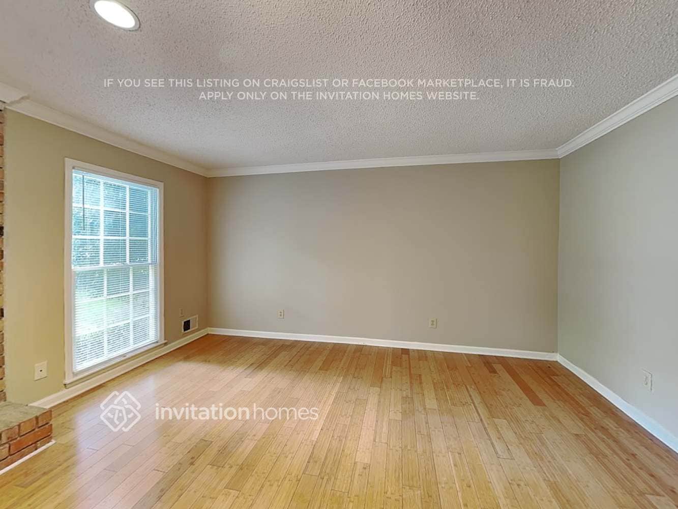 Building Photo - 6297 Queens Ct