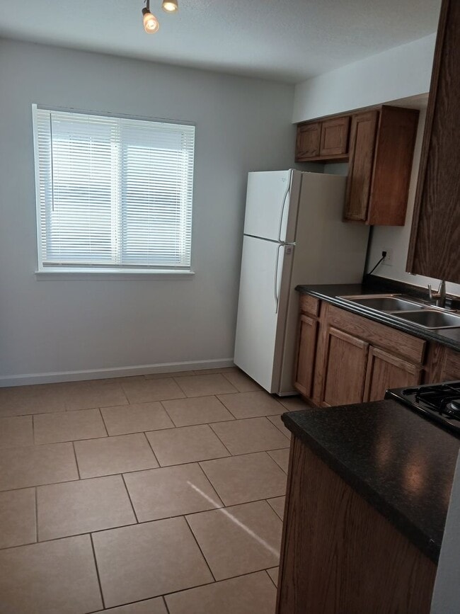 Building Photo - AFFORDABLE!!