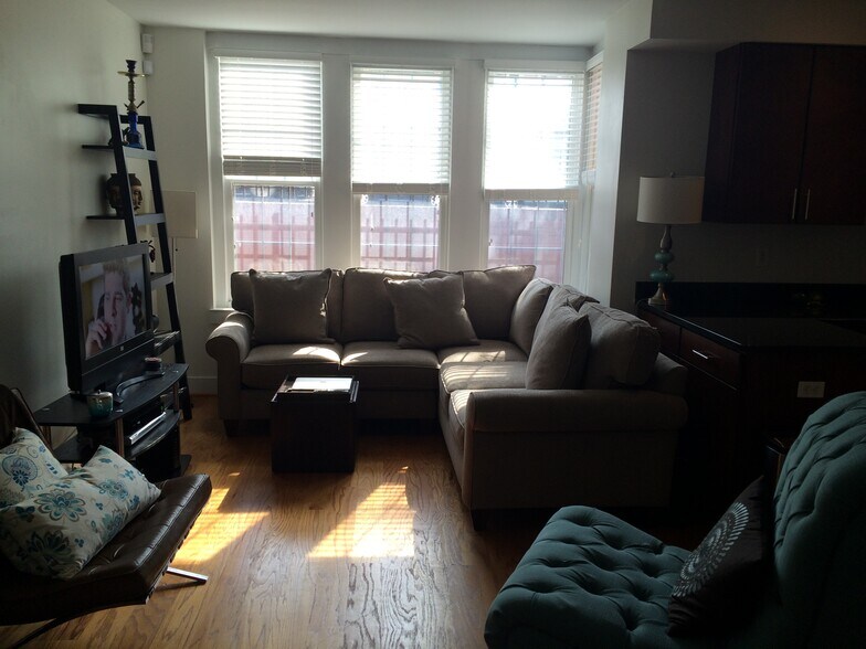 Building Photo - 2910 Georgia Ave NW