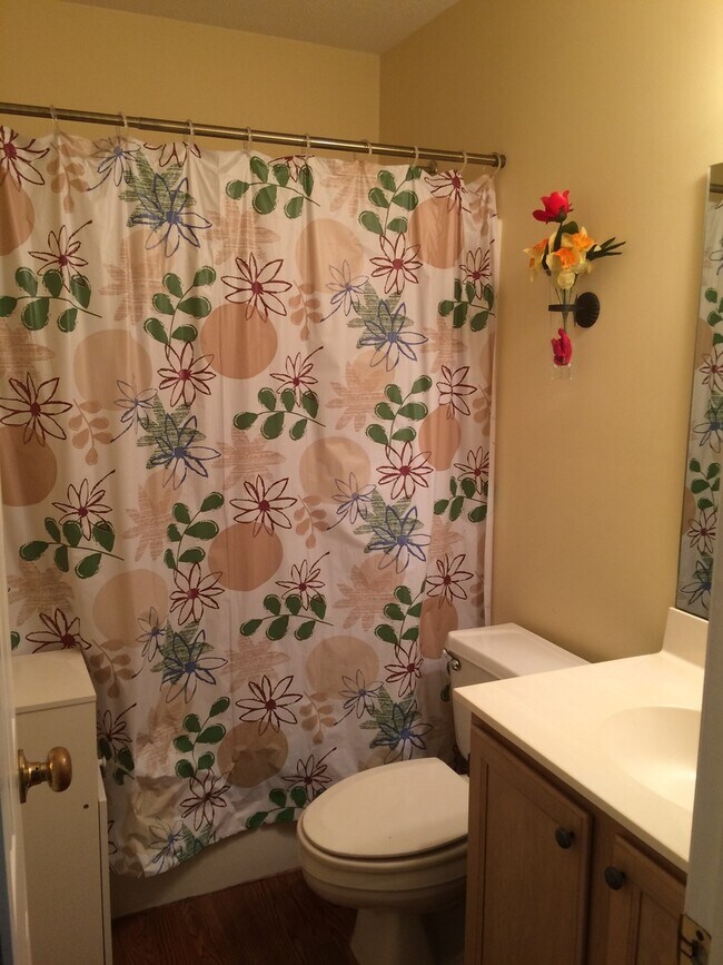 Building Photo - 3 Bed, 2.5 Bath Home in Simpsonville is Av...